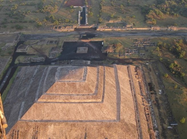 Vista aerea de Teotihuacan